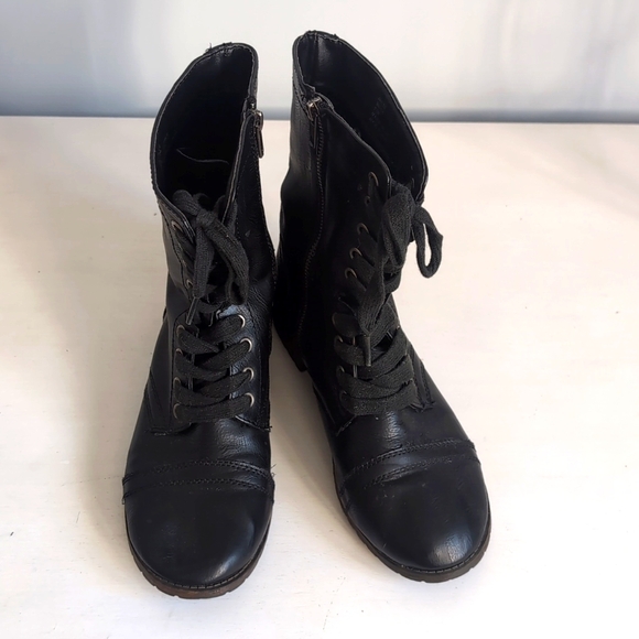 Combat Boots - Picture 2 of 4